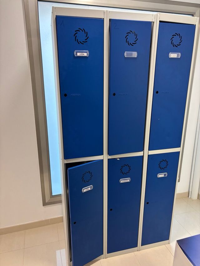 Taquillas metálicas 6 puertas para empresa...