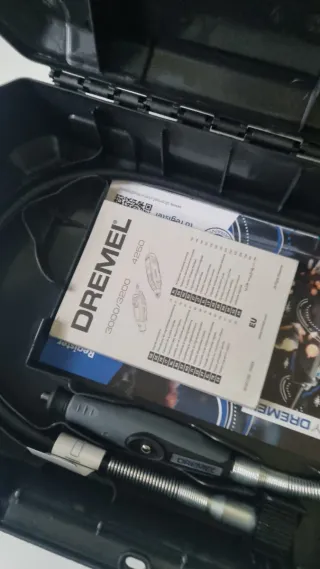 Dremel 3000 + 25 Accessori