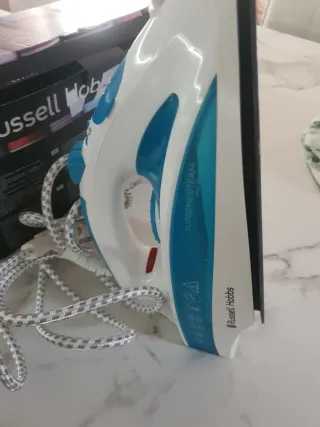 Plancha Russell Hobbs Supreme Steam 2600W