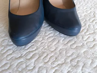 Zapatos de tacón de piel azul mujer