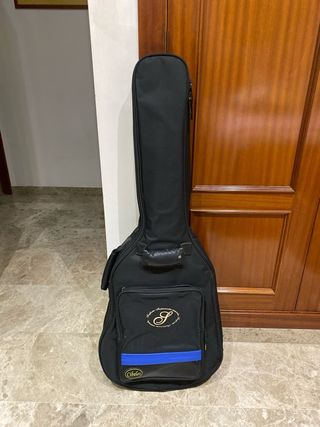 Guitarra Clásica + Accesorios