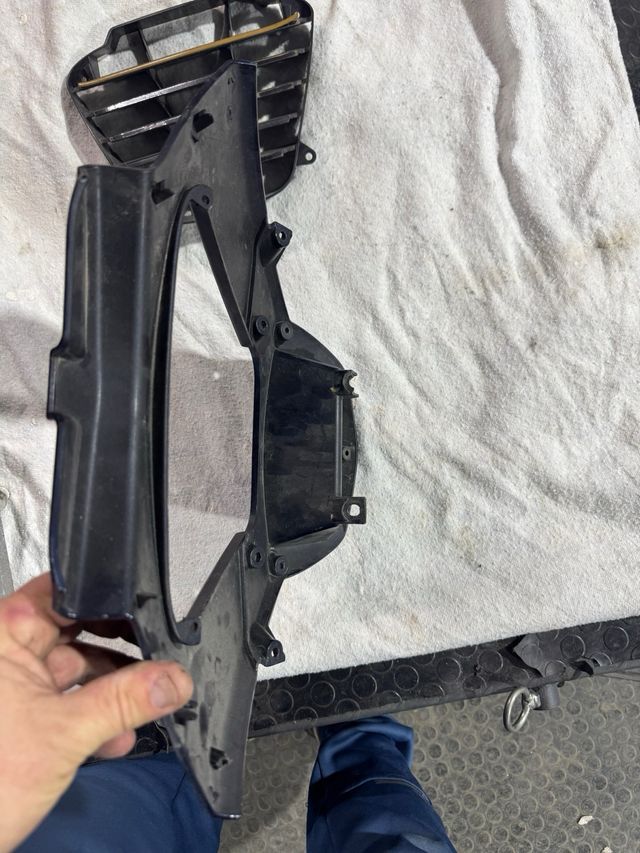 Rejilla y Tapa Piaggio MP3