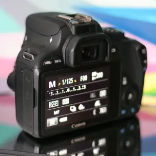 Canon EOS 100D - Cuerpo Cámara Negra