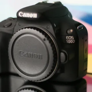 Canon EOS 100D - Cuerpo Cámara Negra