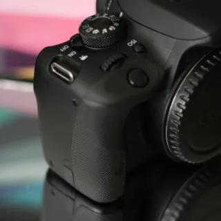 Canon EOS 100D - Cuerpo Cámara Negra