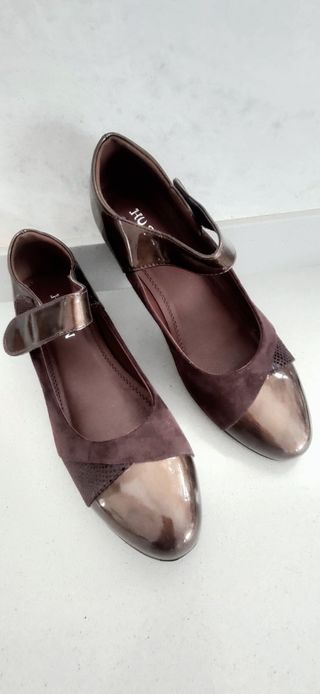 Zapatos salón Hualun Rote marrones