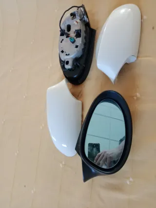 Carcasa y espejo BMW Serie 1