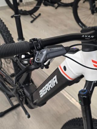 Bicicleta STRATOS HPR XT Eléctrica NUEVA