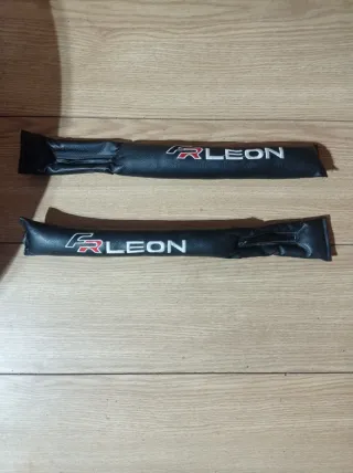 Almohadillas Leon FR