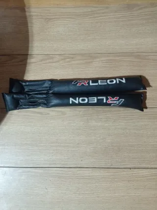 Almohadillas Leon FR