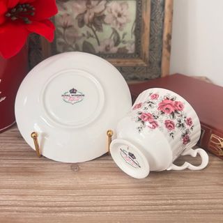 Taza y plato porcelana inglesa Royal Windsor.