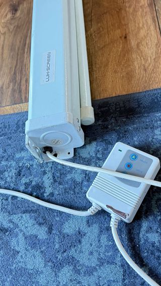 Pantalla Proyección LUH-SCREEN 110”