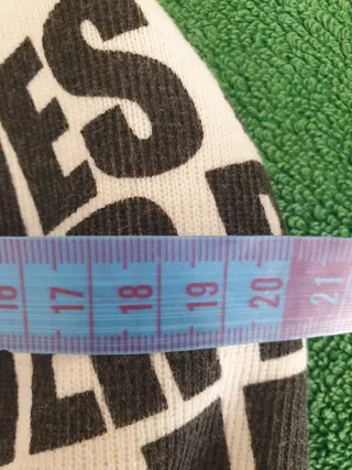 Berretto Gianfranco Ferrè con scritte nuovo