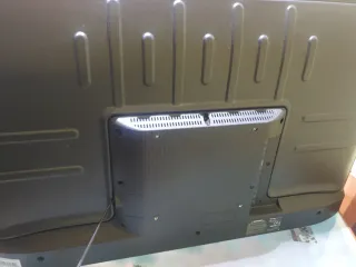 TV Hisense 43 4K sin patas