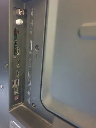 TV Hisense 43 4K sin patas