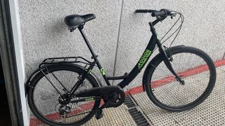 Bicicleta urbana negra
