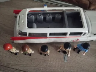 Coche Cazafantasmas Playmobil con figuras