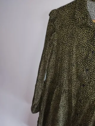 Vestido verde estampado Stradivarius