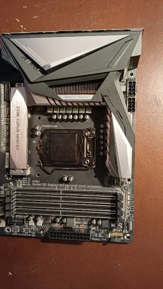 Placa Base Gigabyte Z390 Aorus Master