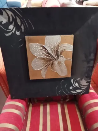 Cuadro Decorativo Flor Negra y Dorada