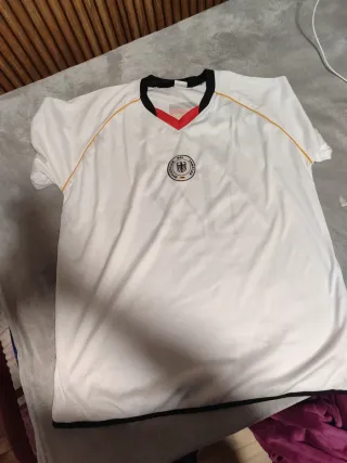 Camiseta de futbol lote 10 por 60 euros