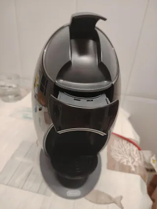 Cafetera Nescafé Dolce Gusto DeLonghi