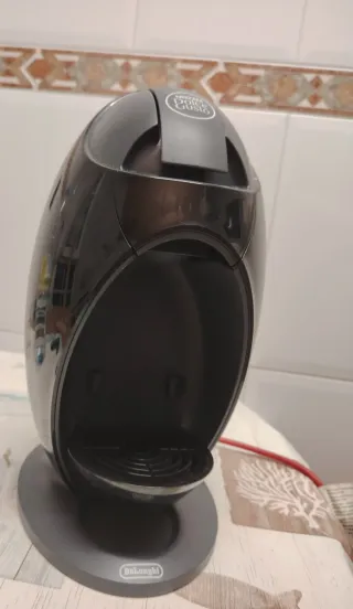 Cafetera Nescafé Dolce Gusto DeLonghi