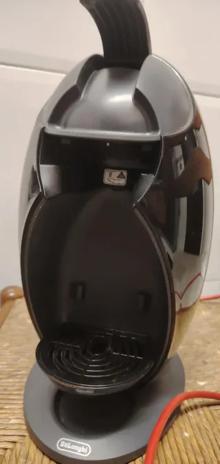 Cafetera Nescafé Dolce Gusto DeLonghi