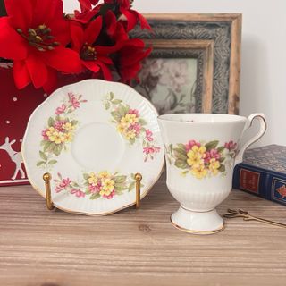 Taza y plato de porcelana inglesa Rosina.