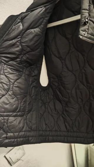 Chaleco acolchado oversize negro