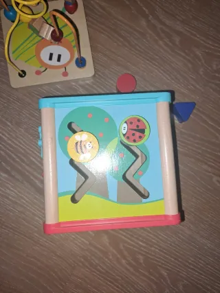 Juguetes de madera para bebés