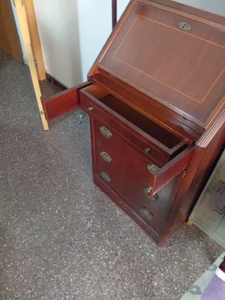 Mueble escritorio antiguo de madera