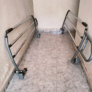 Barandillas de seguridad abatibles para cama