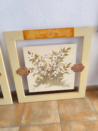 Cuadros decorativos beige y dorado