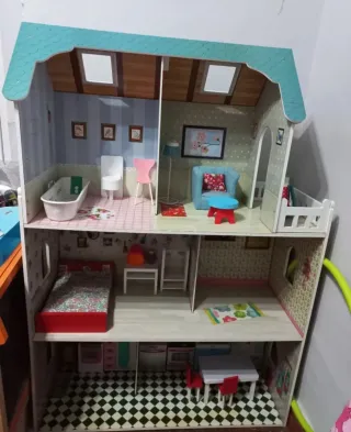 Casa de muñecas grande