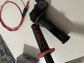 Manillar 28mm, torretas, puños y gas rápido