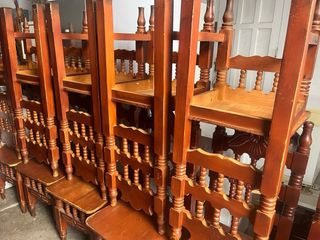 Lote 30 Sillas de Madera Marrón