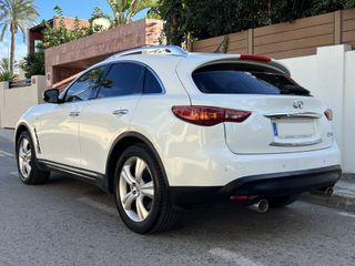 Infiniti FX37 S 2011 3.0d (238CV)