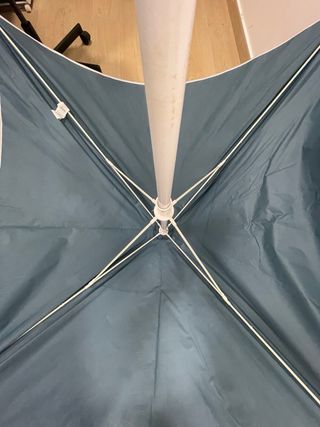 Silla plegable y sombrilla (kit)