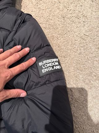 Abrigo Burberry Negro Plumas Nuevo