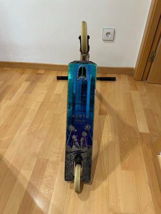 Patinete freestyle colorido