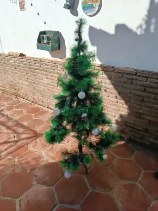 Árbol de Navidad Verde y Plateado .regalo con las