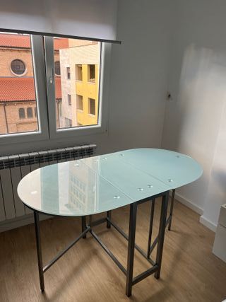 Mesa extensible cristal + 4 sillas