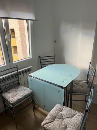 Mesa extensible cristal + 4 sillas