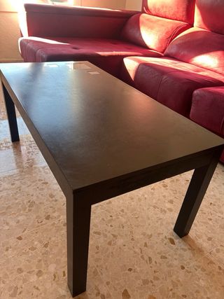 conjunto de mesa con sillas y mesa de centro