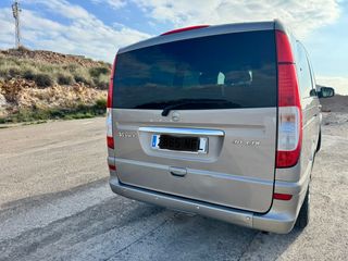 Mercedes-Benz Viano 2010 CDi 3 l 7 plazas automati