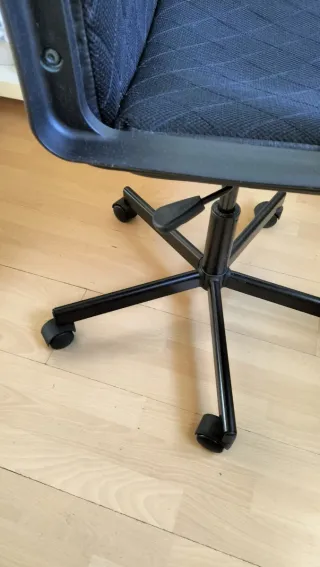 Silla de escritorio negra