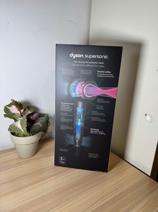 Secador Dyson Supersonic Morado