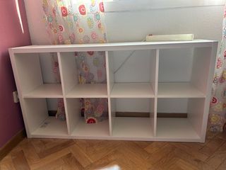 Estantería blanca modular