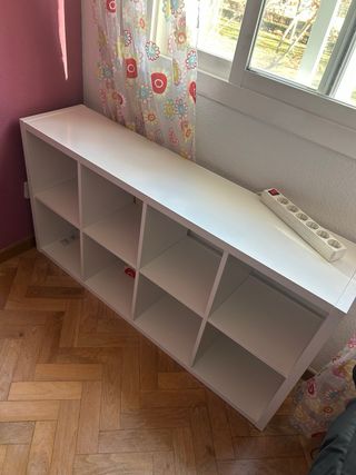 Estantería blanca modular